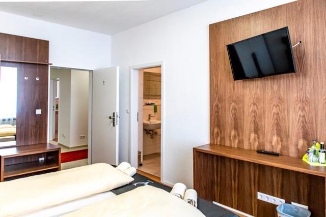 Hotel Jaegerhaus In Singen Am Hohentwiel Exteriör bild
