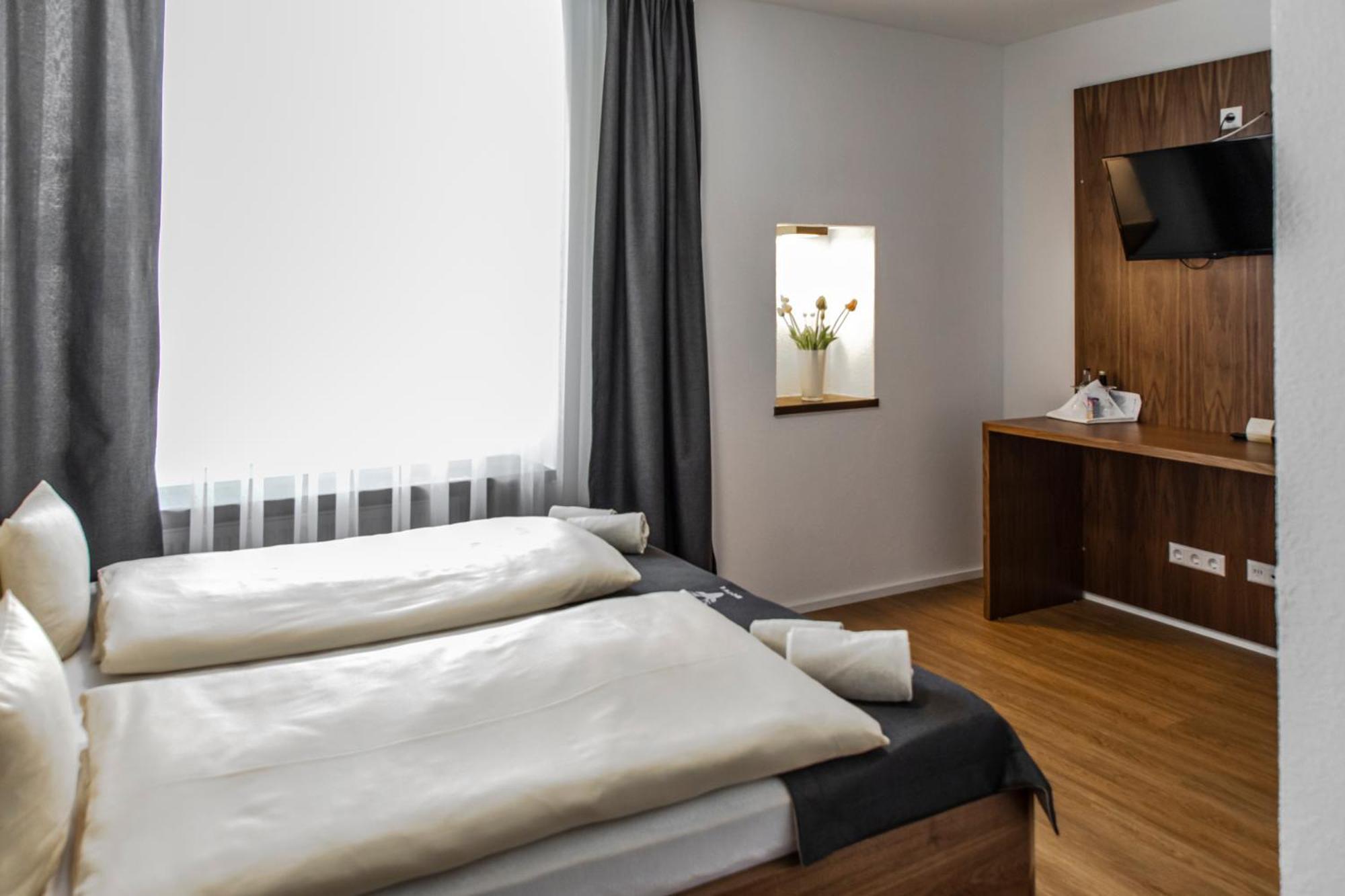 Hotel Jaegerhaus In Singen Am Hohentwiel Exteriör bild